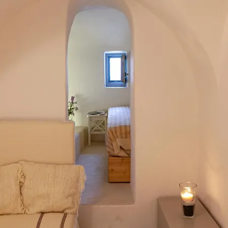 Castelli Porta Emporio (Santorini)